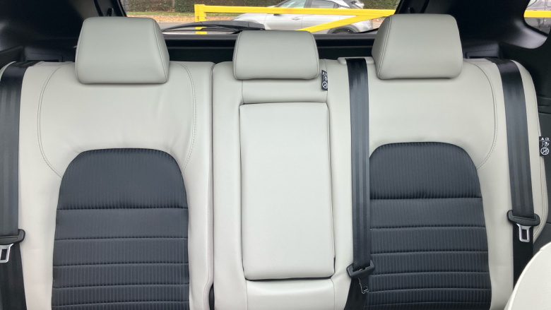 Nissan Qashqai 1.3 DiG-T MH Tekna 5dr Petrol Hatchback